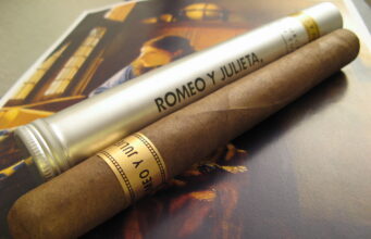 Romeo y Julieta 1875 Bulbosa (Robusto)