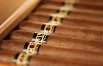 Cohiba Red Dot Crystal Corona Cohiba Red Dot Crystal Corona
